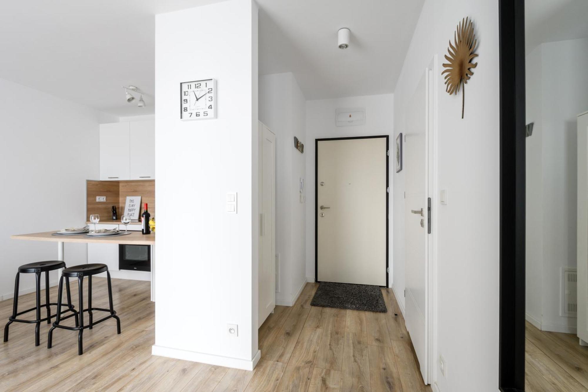 Apartment M&r Apartament: Premium Airport With Self Check-in