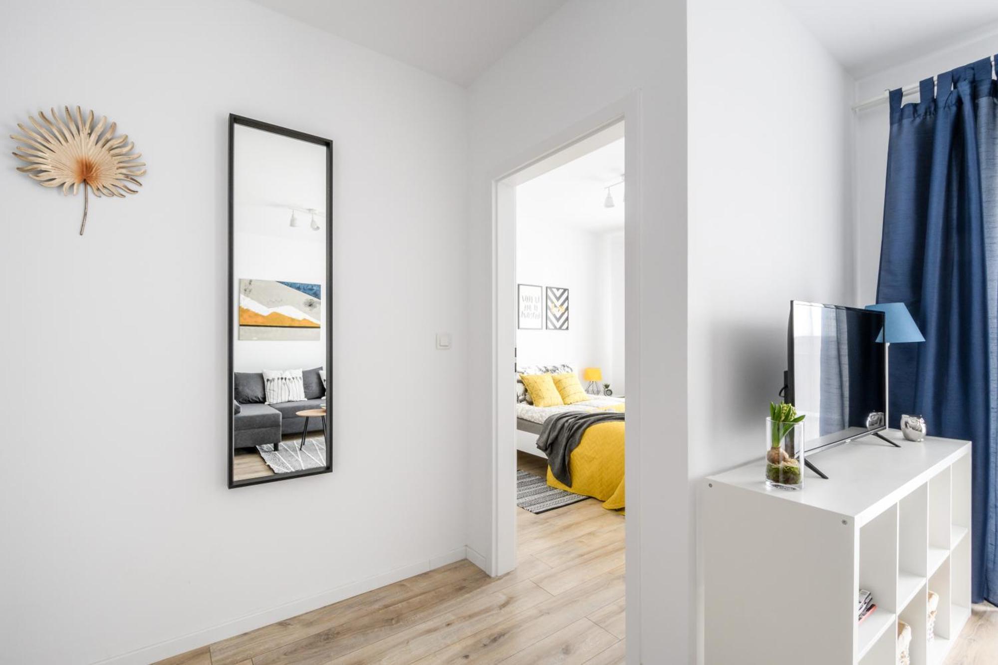 Apartment M&r Apartament: Premium Airport With Self Check-in *