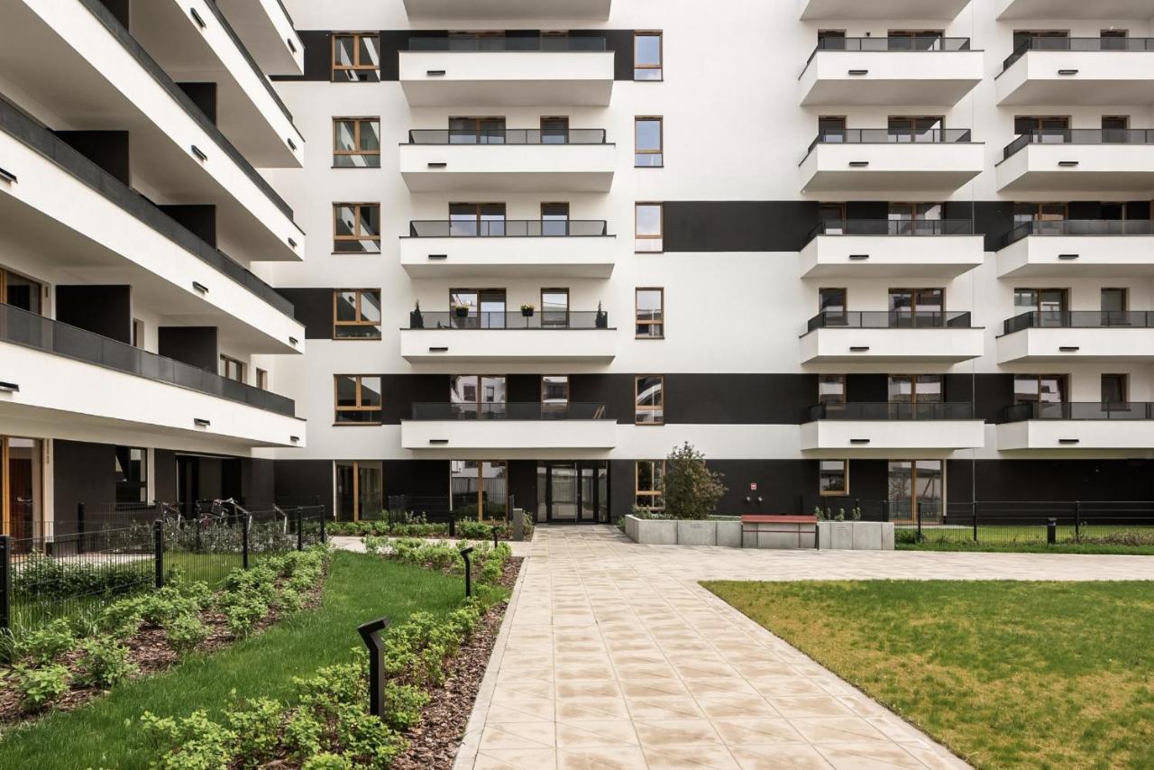 M&r Apartament: Premium Airport With Self Check-in Apartment *